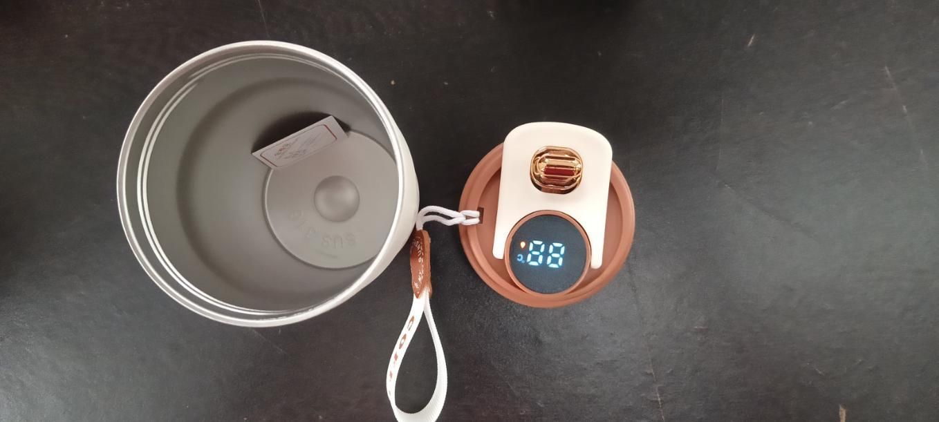 Stainless Steel Hot and Cold Vacuum Insulated Temperature Display Coffee Mug